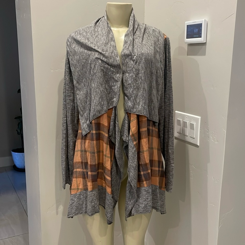 BKE flannel sweater over shirt size Medium